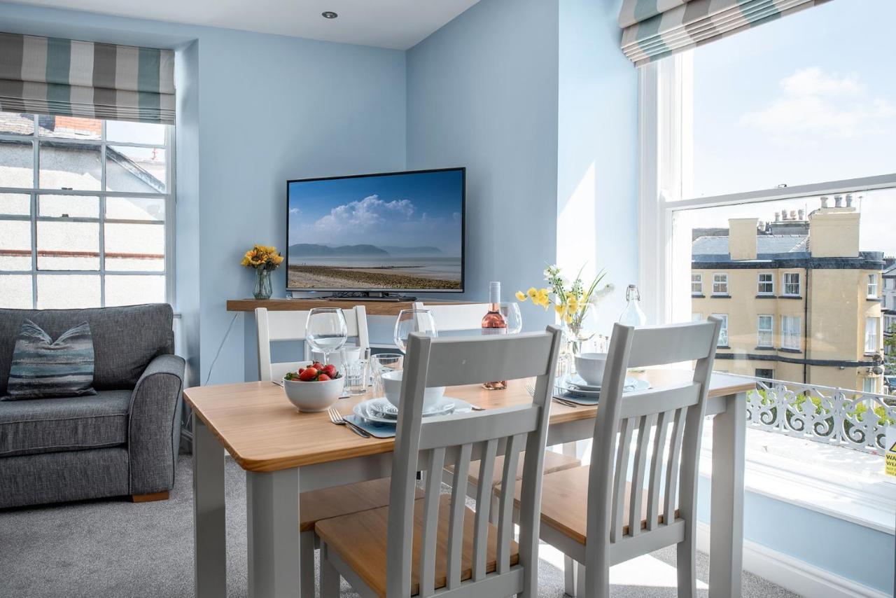 Abbey Road Boutique Holiday Apartment Llandudno Esterno foto